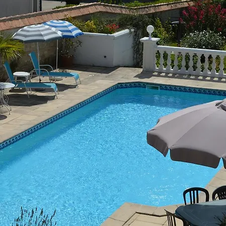 Les Peyres Maison d'hôtes 3*